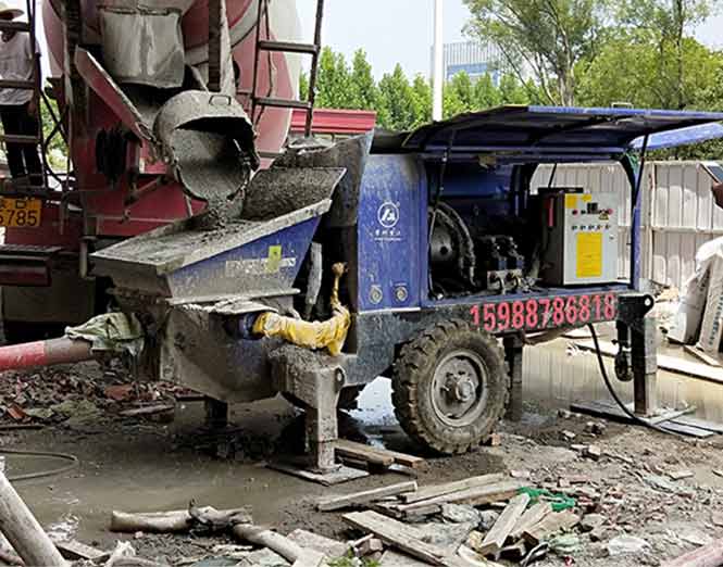 8月16日苏州二手细石混凝土泵厂家合作河北建设首开如院项目 8月16日苏州二手细石混凝土泵厂家合作河北建设首开如院项目
