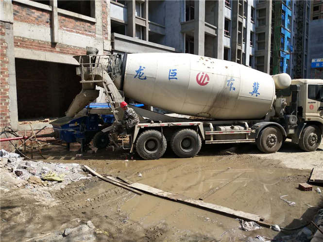 小型细石混凝土泵车合作淮安农垦建设灌云县消防指挥中心业务楼项目 小型细石混凝土泵车合作淮安农垦建设灌云县消防指挥中心业务楼项目